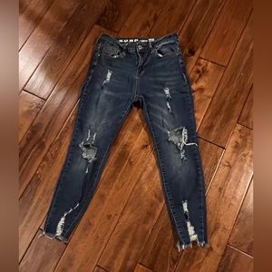 Curvy size 9/29 jeans. Frayed hem. Distressed Jean